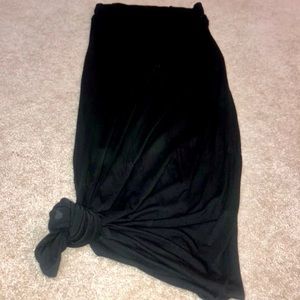 Maxi black dress (tie optional)